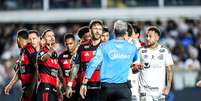 Santos e Flamengo empataram na Vila Belmiro.  Foto: Estad&atilde;o