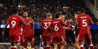 Foto: Jogadores do Liverpool comemoram gol ( Reprodu&ccedil;&atilde;o/Liverpool) / G&aacute;vea News