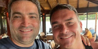 Willer Tomaz e Fl&aacute;vio Bolsonaro dizem publicamente que s&atilde;o amigos   Foto: Reprodu&ccedil;&atilde;o/X