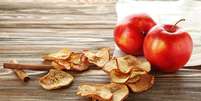 chips de ma&ccedil;&atilde; na airfryer Foto: Sa&uacute;deLAB