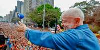 Presidente da República, Luiz Inácio Lula da Silva, durante ato "Lula em São Paulo, O Brasil Pronto Pra Mais" na Avenida Paulista, em São Paulo - SP.  Foto: Ricardo Stuckert