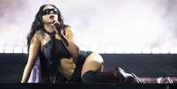 Charli XCX no festival de Glastonbury 2025  Foto: Joseph Okpako / WireImage / Rolling Stone Brasil