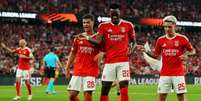Momento do p&ecirc;nalti convertido por Jhon Dur&aacute;n no Est&aacute;dio da Luz - Foto: Gualter Fatia/Getty Images / Jogada10