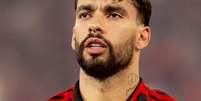 Foto: Lucas Paquet&aacute; em campo pelo Flamengo ( Adriano Fontes/CRF) / G&aacute;vea News