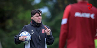 Foto: Divulga&ccedil;&atilde;o / Instagram @edelpoficial Foto: Divulga&ccedil;&atilde;o / Instagram @edelpoficial / RTI Esporte