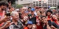 Chico Buarque participa de ato pr&oacute;-Lula no Rio de Janeiro  Foto: Reprodu&ccedil;&atilde;o/Instagram
