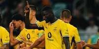 Jogadores de Sabah e Dortmund em disputa de bola na Champions - Foto: Divulga&ccedil;&atilde;o / BVB / Jogada10