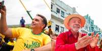 Fl&aacute;vio Bolsonaro &eacute; mais rejeitado por mulheres, cat&oacute;licos e eleitores com menor renda; Lula, por homens, evang&eacute;licos e moradores da regi&atilde;o Sul  Foto: Reprodu&ccedil;&atilde;o / Estad&atilde;o