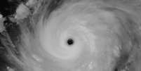 Olho, parte central do ciclone, aumentou de tamanho algumas vezes, observaram meteorologistas  Foto: Reprodu&ccedil;&atilde;o/CIRA