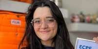 Professora de 24 anos morreu ontem enquanto tentava ajudar um aluno que estava preso no banheiro  Foto: Reprodu&ccedil;&atilde;o / Estad&atilde;o
