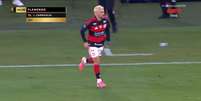Arrascaesta volta a atuar pelo Flamengo após quase um mês afastado por uma cirurgia no punho  Foto: Reprodução/ESPN