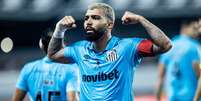 Gabigol comemora gol marcado contra o Remo, pela 28&ordf; rodada do Campeonato Brasileiro de 2026 - Foto: Reinaldo Campos/Flickr/Santos F.C. / Esporte News Mundo