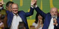 Ex-advers&aacute;rios pol&iacute;ticos nos anos 2000, Geraldo Alckmin virou vice-presidente de Lula no pleito de 2022  Foto: AFP via Getty Images / BBC News Brasil
