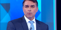 Flávio Bolsonaro (PL) durante o debate da TV Globo  Foto: Reprodução / Globo