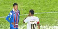 Sávio dá o vermelho após confirmar a ação de Neymar. Lei Vini Jr em ação. Reprodução de vídeo Premiere Foto: Jogada10