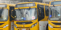 &Ocirc;nibus com adesivo do PT foram impedidos de deixar a garagem na manh&atilde; deste domingo, 25, segundo turno das elei&ccedil;&otilde;es  Foto: Reprodu&ccedil;&atilde;o/X/@opabloreis
