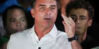 Flávio Bolsonaro afirmou que é impossível aceitar a derrota   Foto: Adriano Machado / Reuters