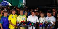 Campanha de Fl&aacute;vio Bolsonaro havia preparado um churrasco em caso de vit&oacute;ria  Foto: Wilton Junior/Estad&atilde;o / Estad&atilde;o