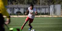 Caio Sim&otilde;es, jogador do time sub-15 do Red Bull Bragantino. Foto: Bruno Sousa/Red Bull Bragantino / Esporte News Mundo