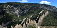 A Muralha Chinesa de Huesca tem 840 metros. H&aacute; 969 anos, um senhor da guerra construiu seu castelo nela. Foto: Xataka