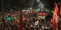 Fãs lotam Avenida Paulista  Foto: TIAGO QUEIROZ / ESTADÃO CONTEÚDO