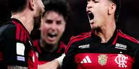 Carrascal explode de alegria após fazer o gol da vitória do Flamengo.  Foto: Gilvan de Souza / Flamengo / Jogada10