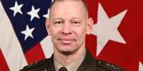 O Tenente-General do Ex&eacute;rcito dos EUA, Brett Sylvia, ex-Diretor de Estrat&eacute;gia, Planos e Pol&iacute;ticas, J5, Estado-Maior Conjunto/Membro S&ecirc;nior da Delega&ccedil;&atilde;o dos Estados Unidos  Foto: Foto do Ex&eacute;rcito dos EUA por William Pratt