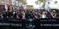 Uma marcha foi realizada no dia 25 de outubro de 2026 em Aubervilliers, em homenagem a Pengo Bossio Wangi, v&iacute;tima de uma agress&atilde;o racista em Yvelines.  Foto: &copy; SAMEER AL-DOUMY / AFP / RFI