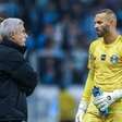 Weverton dedica classificação do Grêmio a Luís Castro: 'Pessoa digna'