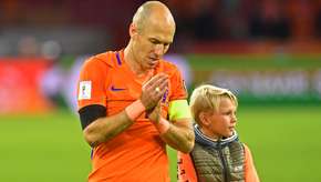 Holanda dá adeus ao Mundial; França garante vaga