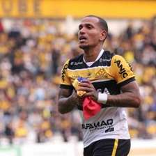 Criciúma vence o São Bernardo com gol de Otero e cola no G2 da Série B