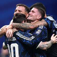 Argentina busca virada na garra contra Inglaterra e vai para segunda final seguida de Copa do Mundo