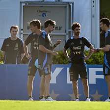 A tropa de Scaloni: auxiliares jogaram a última partida de Copa contra a Inglaterra