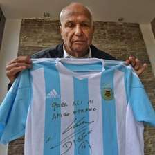 Recluso, orgulhoso e multimilionário: como vive o árbitro da "Mano de Dios"