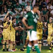 Em duelo na briga pelo G6, Goiás evita derrota para o Sport pela Série B