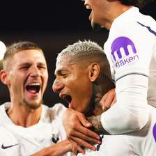 Richarlison decide no fim, e Tottenham vence Chelsea em clássico na Austrália