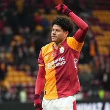 Gabriel Sara recebe elogios no Galatasaray: "É o pulmão da equipe"