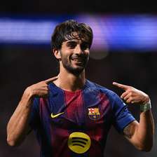 Ferran Torres revela fator que pode mantê-lo no Barcelona em entrevista