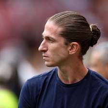 Monaco de Filipe Luís vence o Liverpool de virada em amistoso