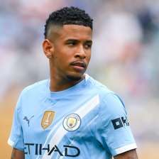 Savinho falta a treino do City e mantém desejo de transferência para rival