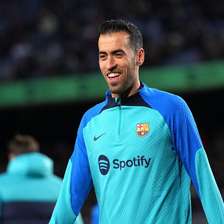 Busquets volta ao Barcelona após um ano de aposentadoria