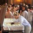 Por que familiares e famosos escolheram branco para dar adeus à Preta Gil?