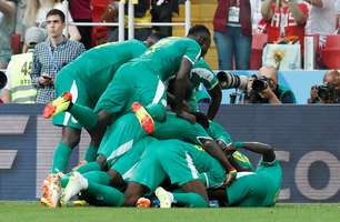 Com gol contra de brasileiro, Senegal bate Polônia na Copa