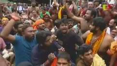 Hindus extremistas impedem mulheres de entrarem em templo