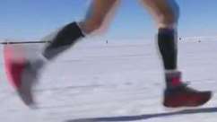 Corredores enfrentam gelo e neve em maratona mundial