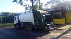 Caminhões da coleta de lixo são apreendidos pela PRF em Santo Antônio da Platina