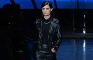 Riachuelo lança coleção de Lagerfeld com Isabeli e muvuca