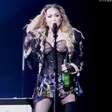 Entenda problema de saúde que fez Madonna proteger joelho durante show