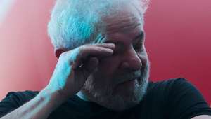 Advogado pede a tribunal que tome passaporte de Lula em 24 h
