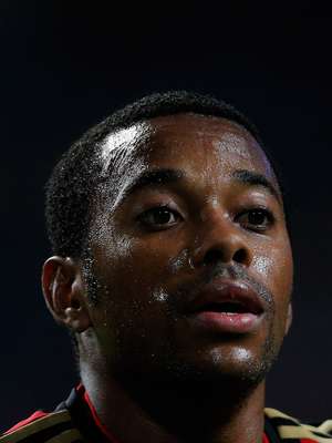 Milan nega acordo por Robinho e põe clube grego no páreo